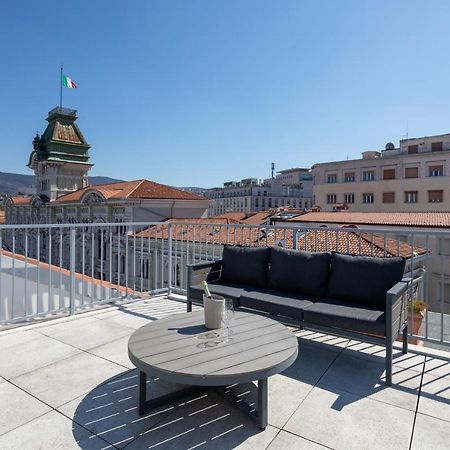 Vis A Vis Apartments Trieste Esterno foto
