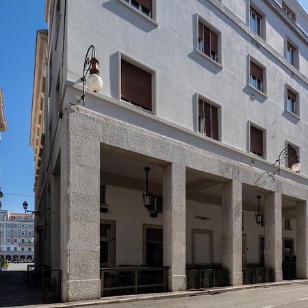 Vis A Vis Apartments Trieste Esterno foto
