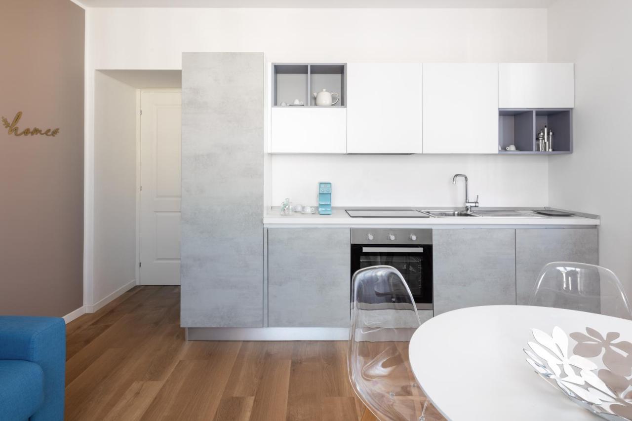 Vis A Vis Apartments Trieste Esterno foto