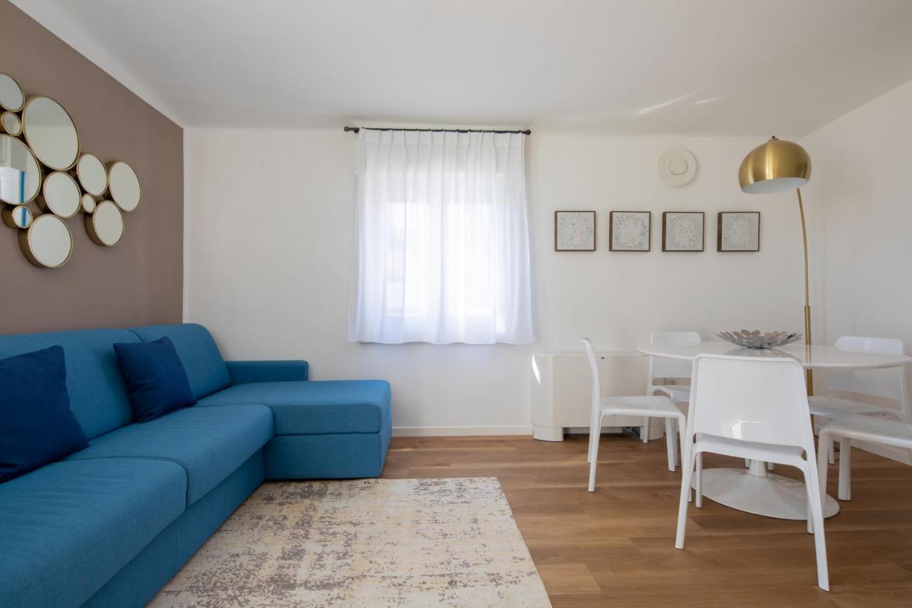 Vis A Vis Apartments Trieste Esterno foto