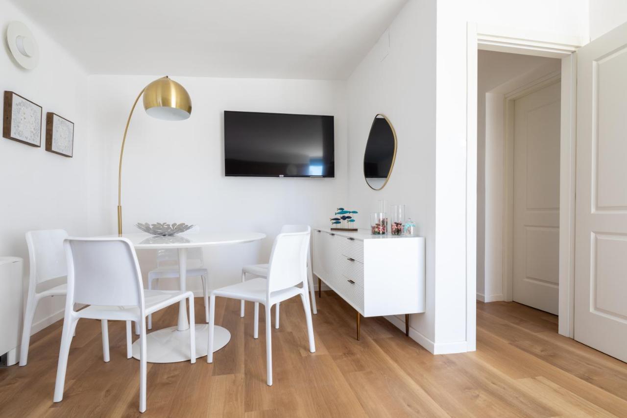 Vis A Vis Apartments Trieste Esterno foto